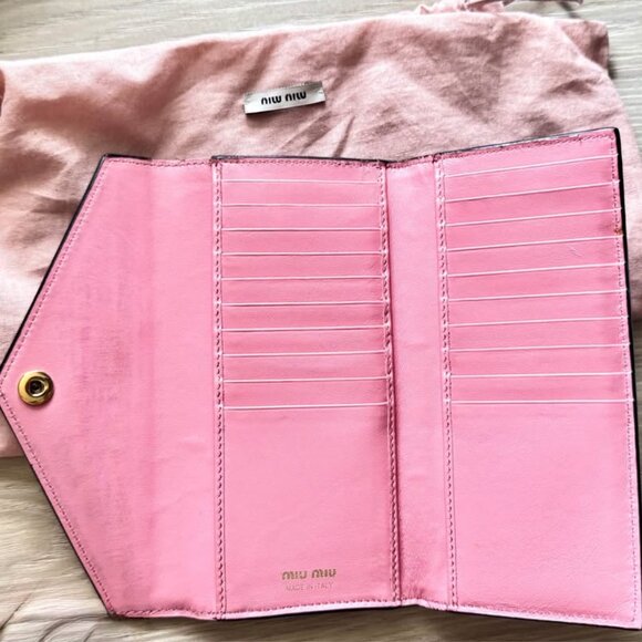 Miu Miu Croc-Embossed Long Wallet - Picture 6 of 10